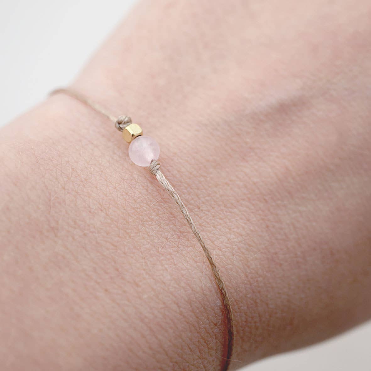Tragefoto von Armband rosa