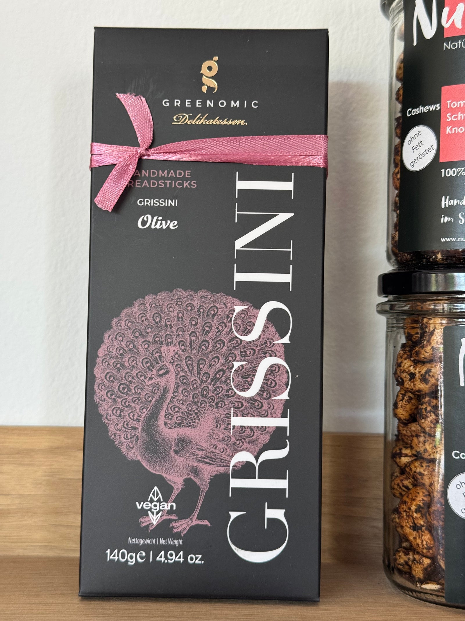 oliven grissinis snacks von greenomics bei stadtrand stil