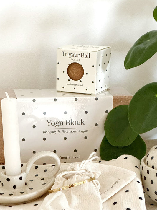 yoga block, trigger ball aus Kork von moshomoshi bei stadtrand Stil