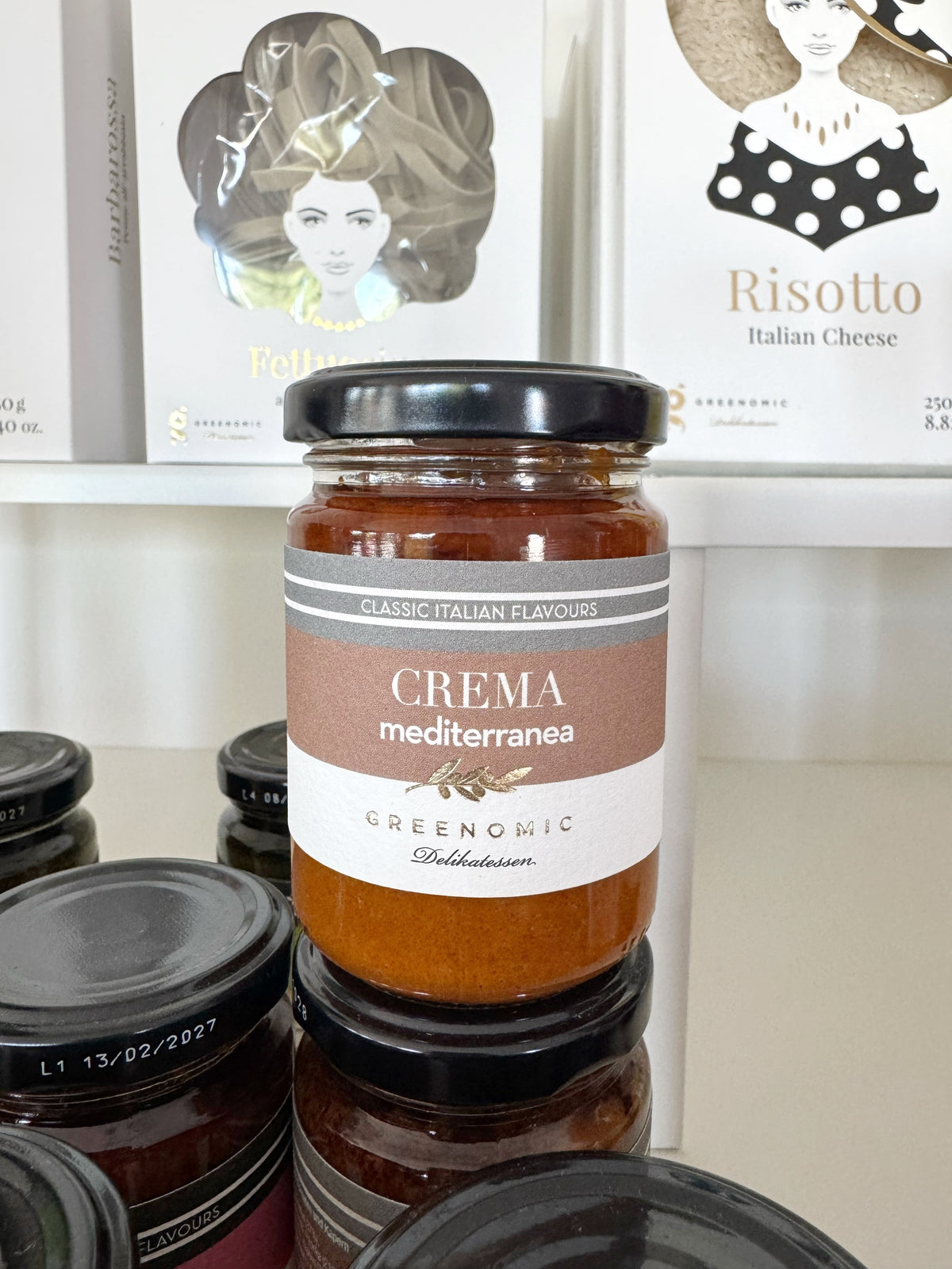creme mediterannea antipasti von greenomics bei Stadtrand Stil