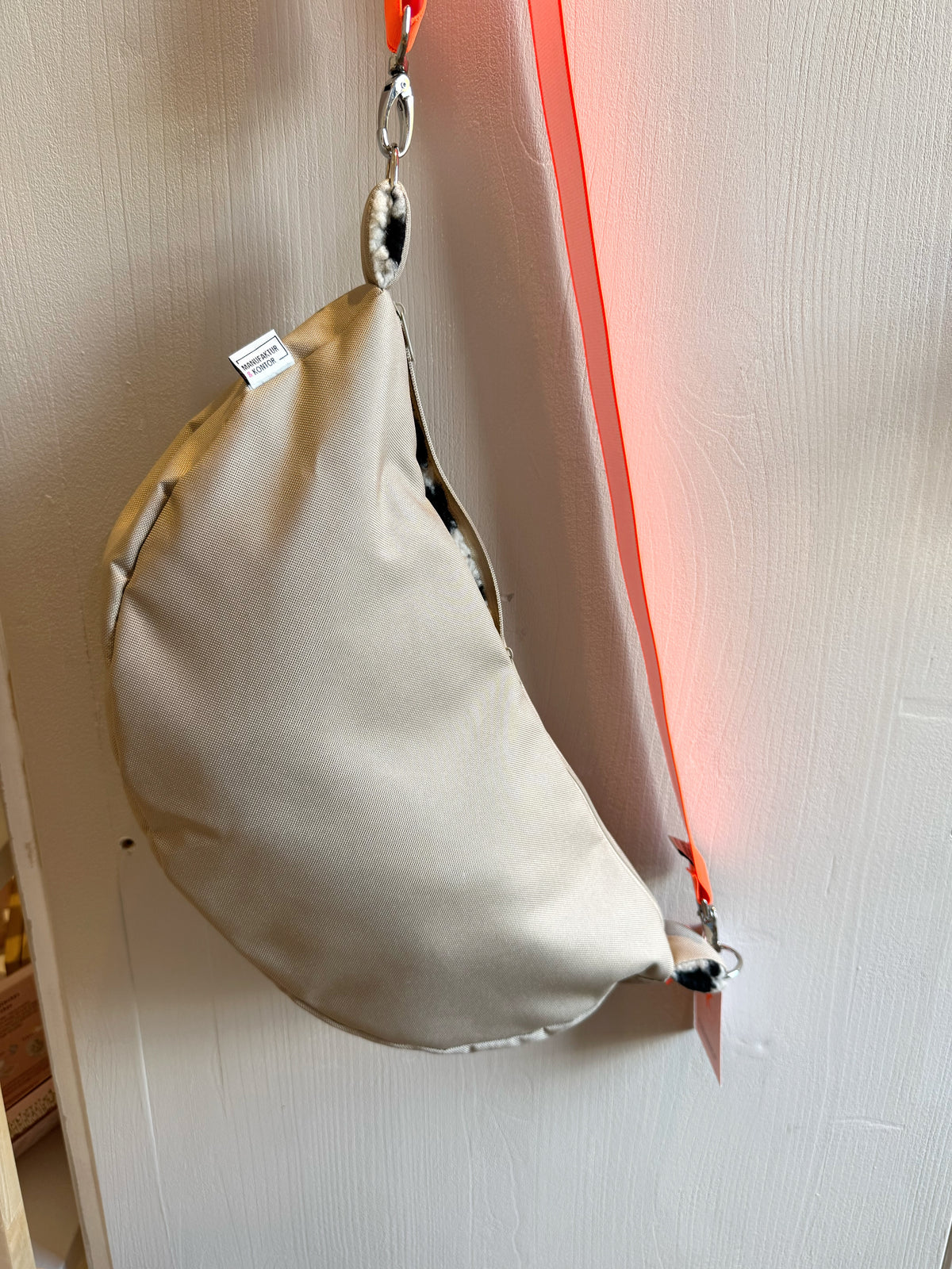 Crossbody Wheater Bag