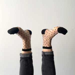 Transparente Socken mit Polka-Dots