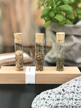 Gewürzgläser mit Holzhalterung und Naturkorken von vnf handmade