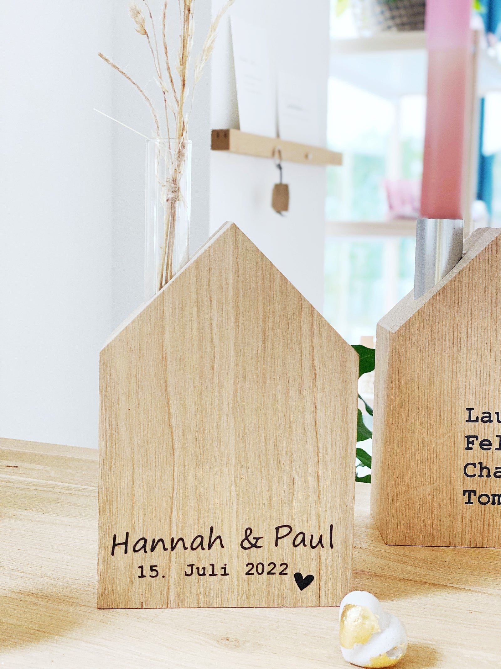 mit zwei Namen und einem Datum personalisiertes Bluzmenhaus von Stadtrand Stil handmade